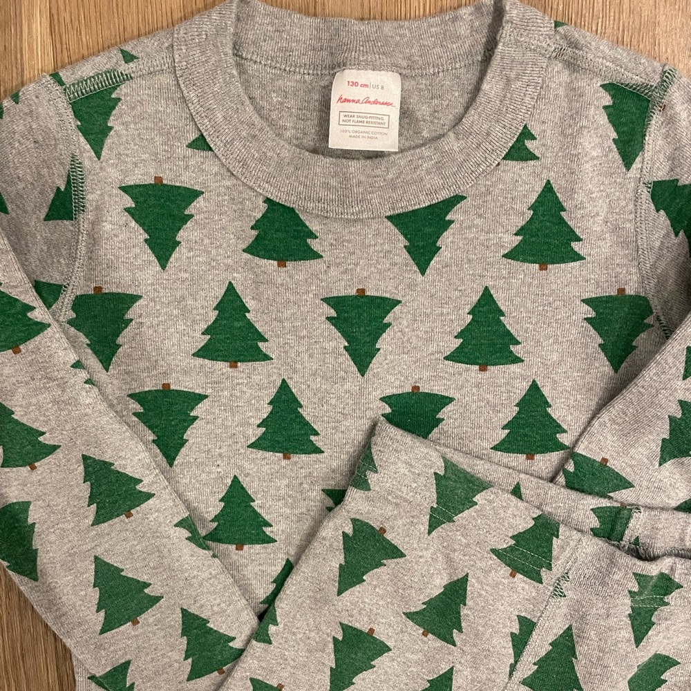 Hanna Andersson Holiday Tree Pajamas (Size 8)